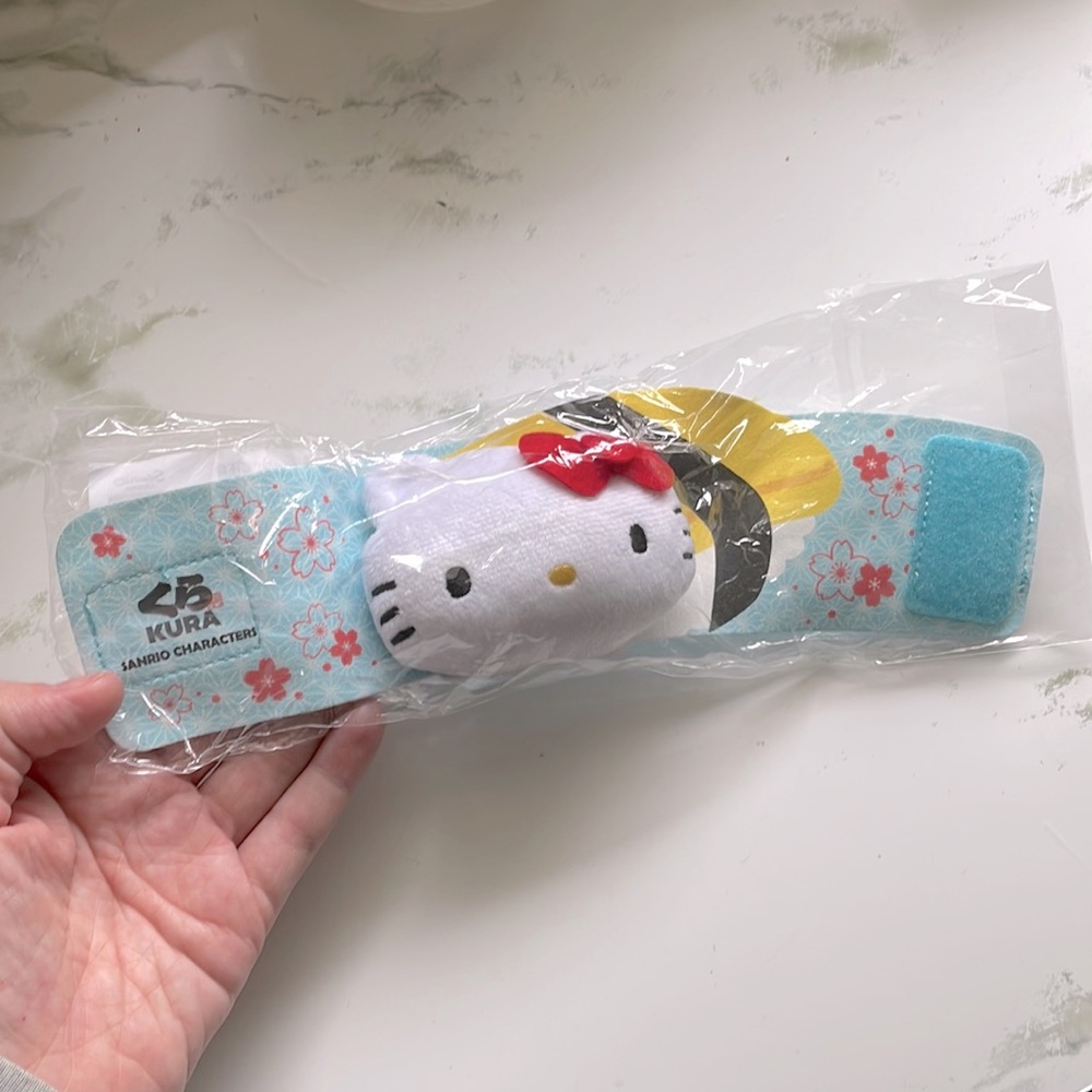 Kura Sushi x Sanrio - Beverage wrap/cover for holding your drink